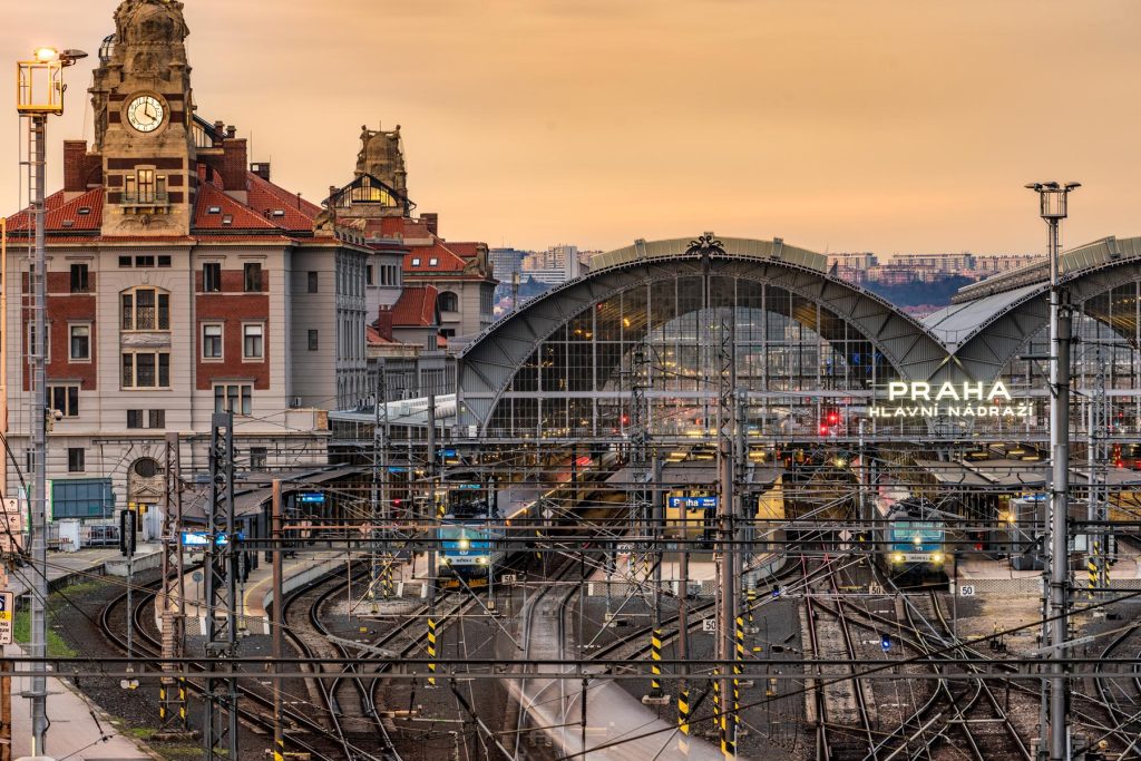 Praha hlavní nádraží, the largest railway station in Prague.